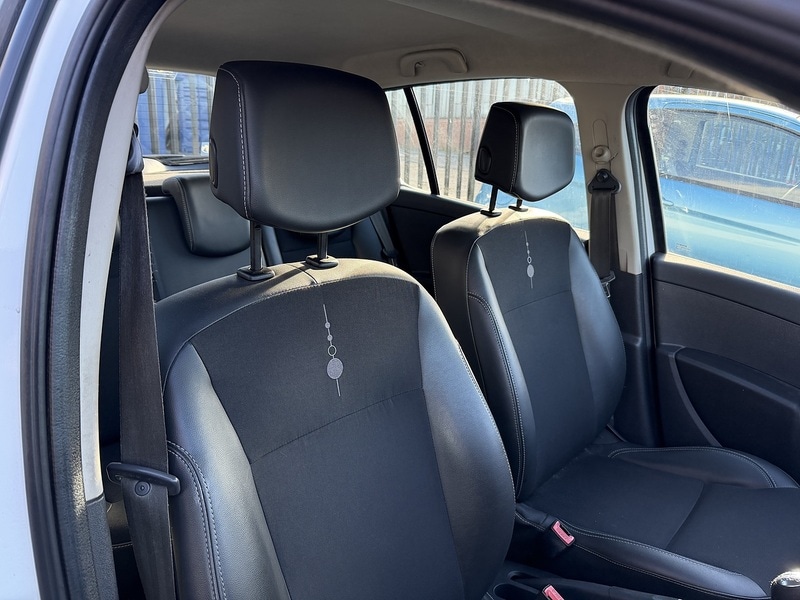 Used Renault Clio 2011 for sale - 76376386: Photo 13