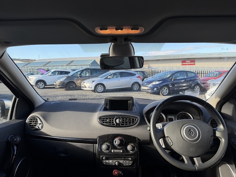 Used Renault Clio 2011 for sale - 76376386: Photo 16