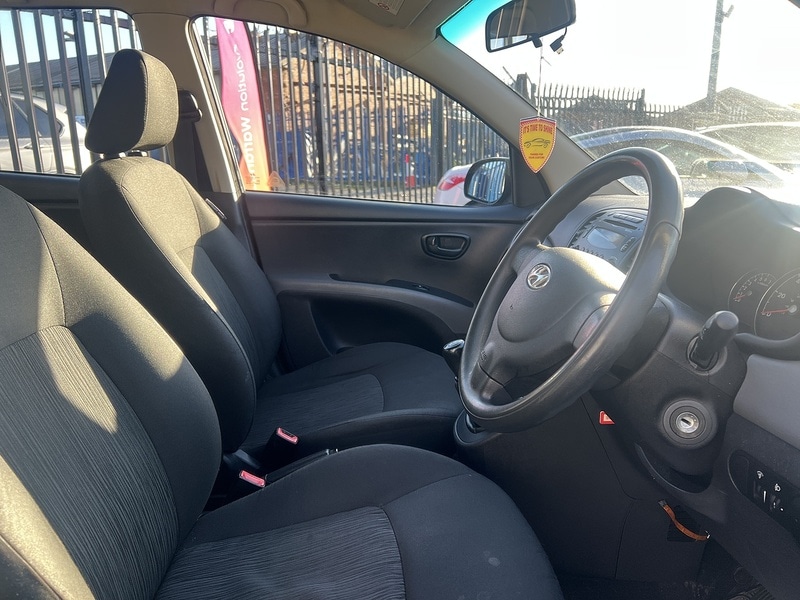 Used Hyundai i10 2011 for sale - 76663654: Photo 11