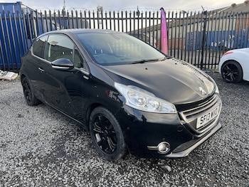 Used Peugeot 208 2013 for sale - 76553630: Photo