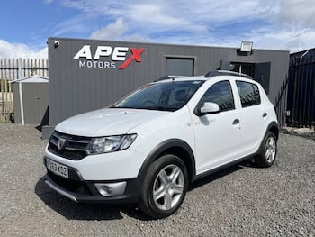 Used Dacia Sandero Stepway 2014 for sale - 79804333: Photo