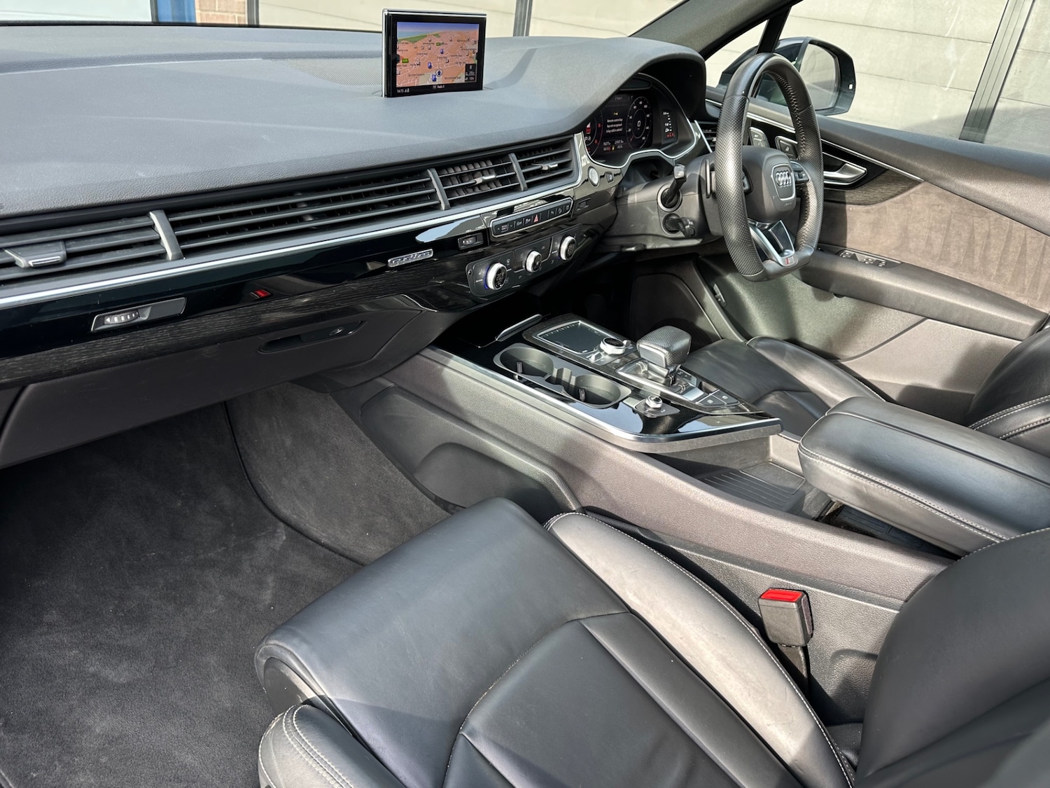 Used Audi Q7 2018 for sale - 76490887: Photo 11