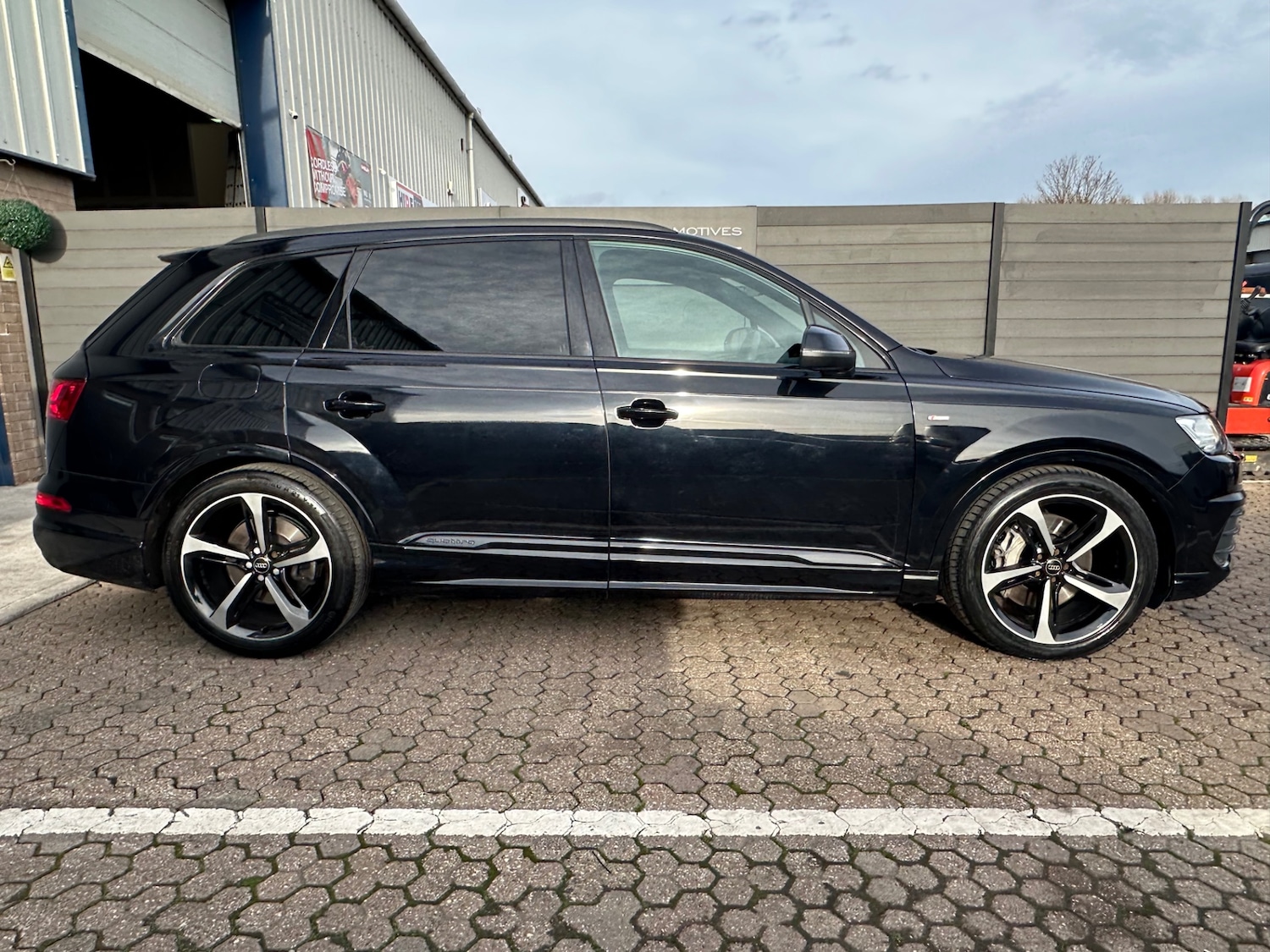 Used Audi Q7 2018 for sale - 76490887: Photo 4