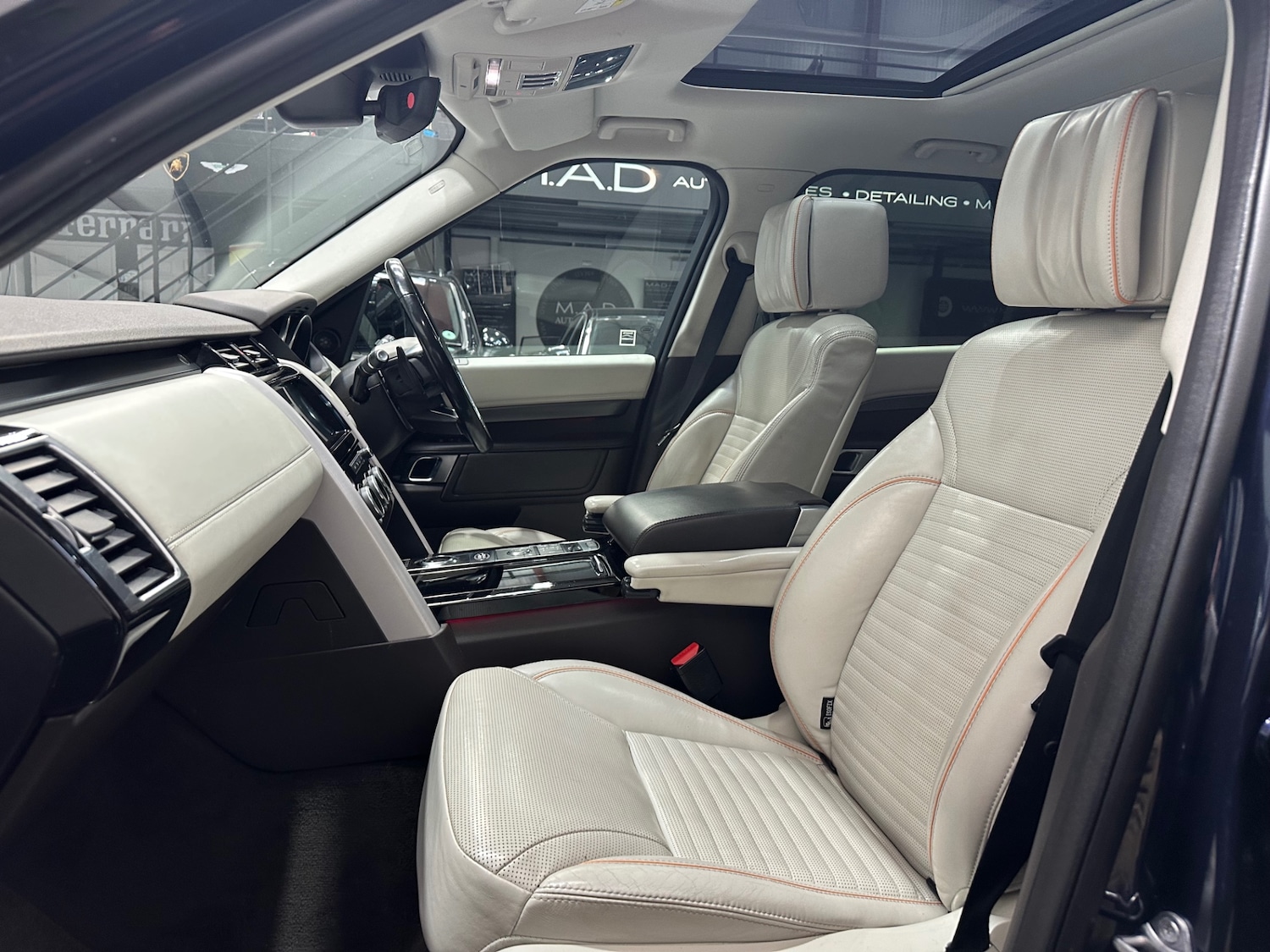 Used Land Rover Discovery 2017 for sale - 76600163: Photo 12