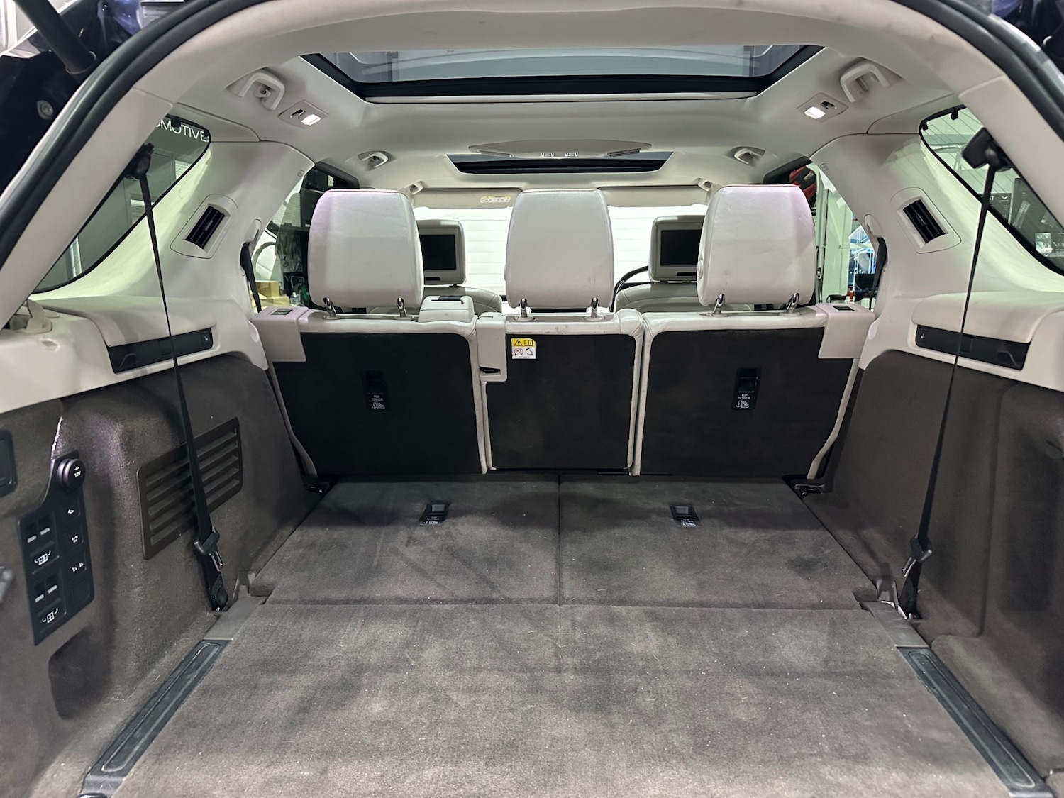 Used Land Rover Discovery 2017 for sale - 76600163: Photo 16