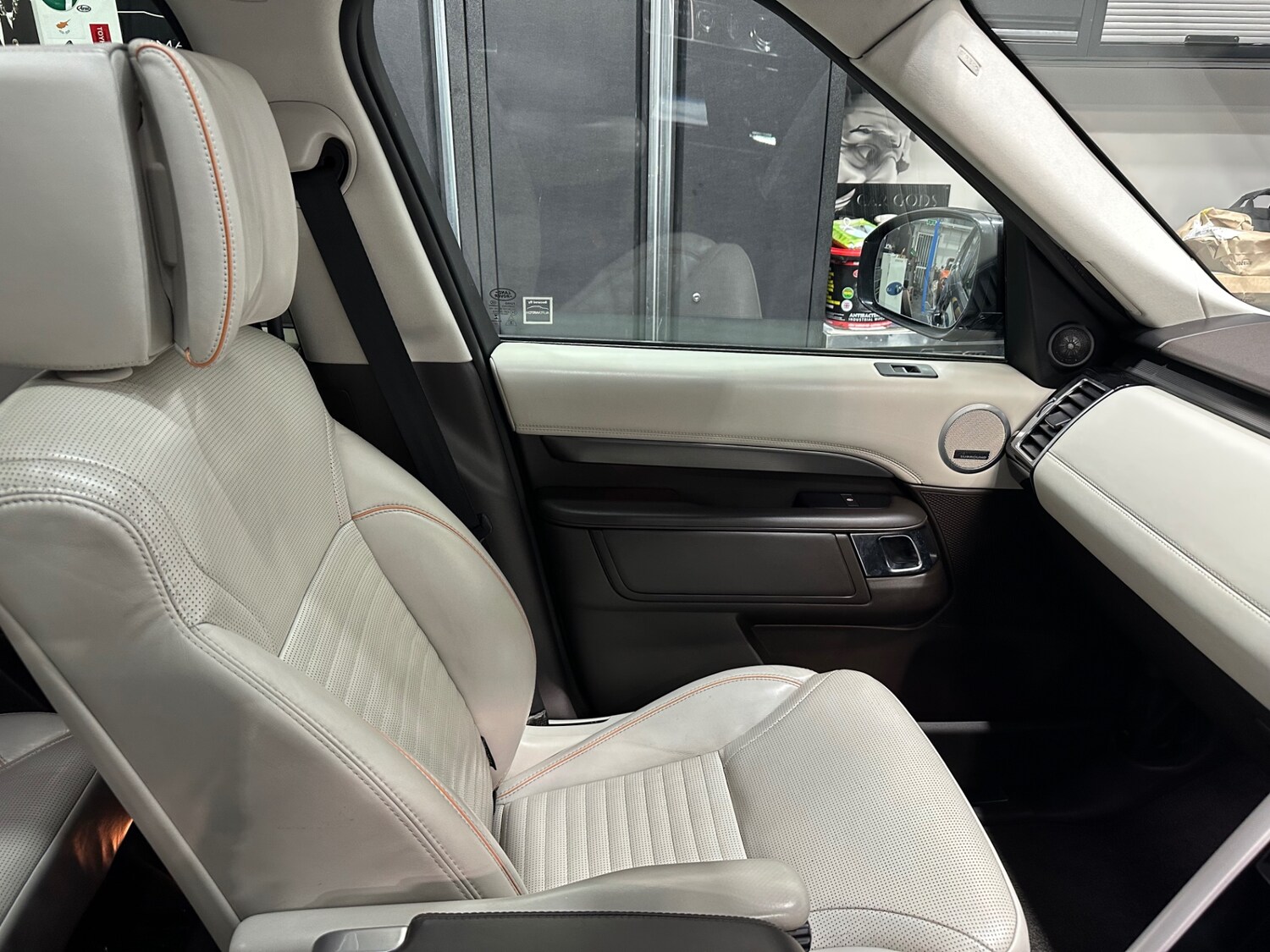 Used Land Rover Discovery 2017 for sale - 76600163: Photo 23