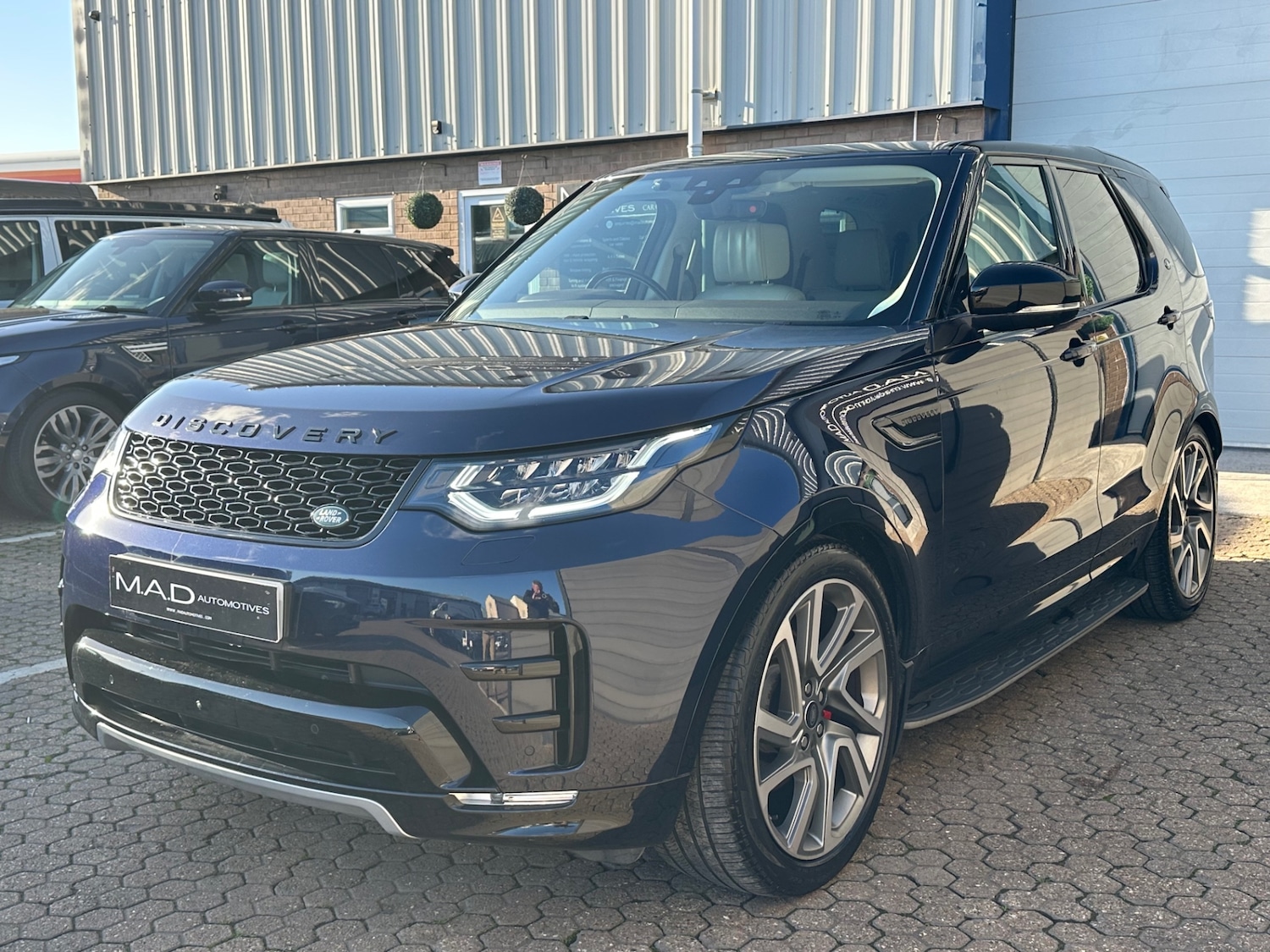 Used Land Rover Discovery 2017 for sale - 76600163: Photo 3