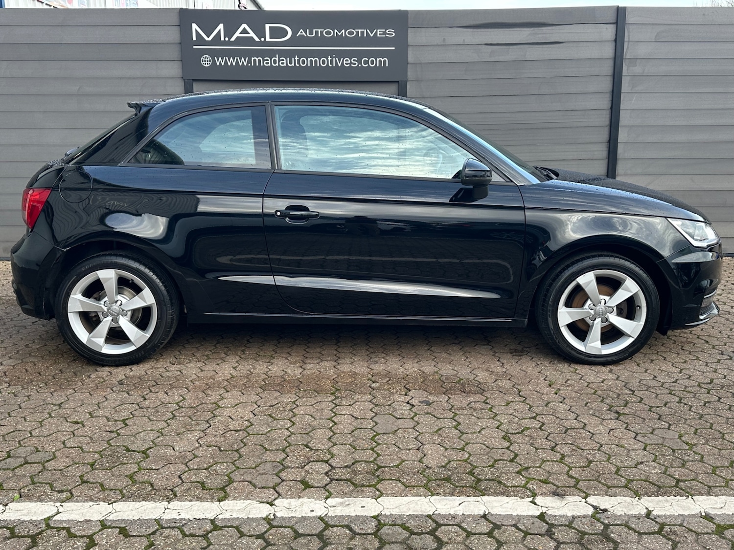 Used Audi A1 2017 for sale - 76877879: Photo 4