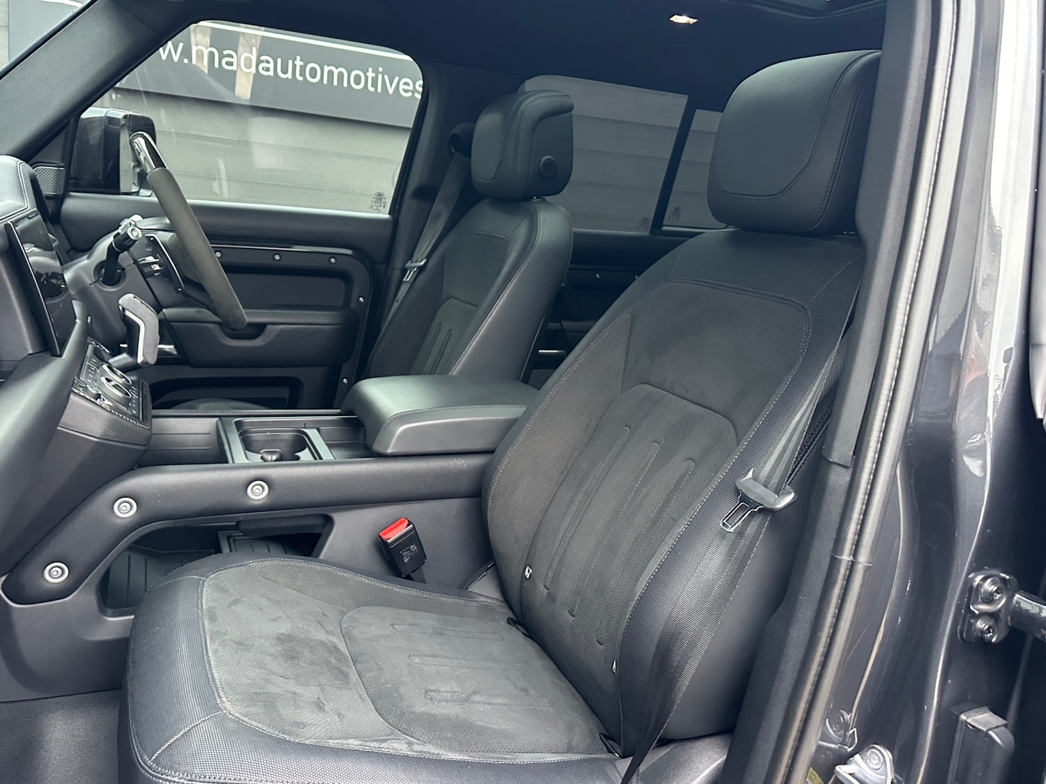 Used Land Rover Defender 2021 for sale - 77034286: Photo 13