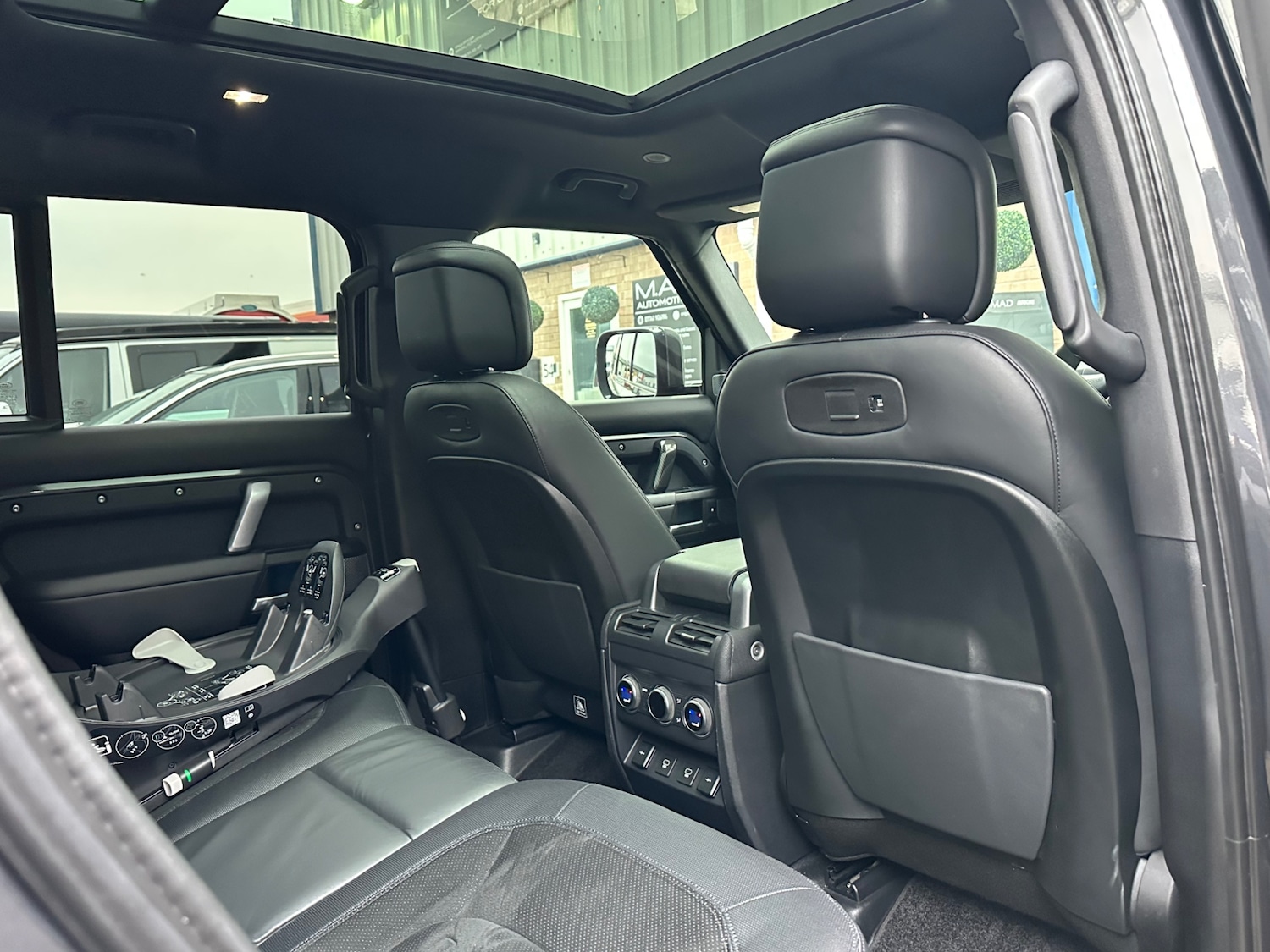 Used Land Rover Defender 2021 for sale - 77034286: Photo 14