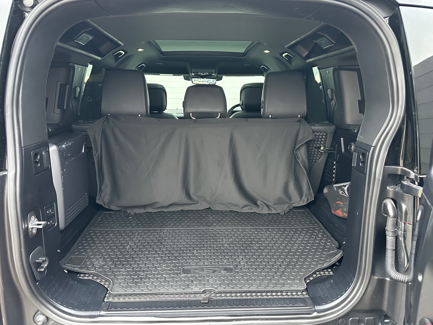 Used Land Rover Defender 2021 for sale - 77034286: Photo 19