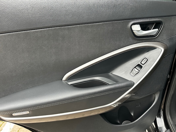 Used Hyundai Santa Fe 2016 for sale - 76232008: Photo 22