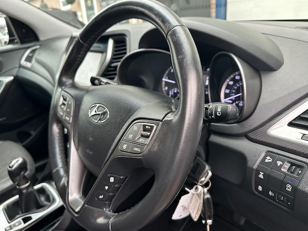 Used Hyundai Santa Fe 2016 for sale - 76232008: Photo 23
