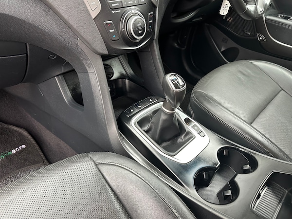 Used Hyundai Santa Fe 2016 for sale - 76232008: Photo 26