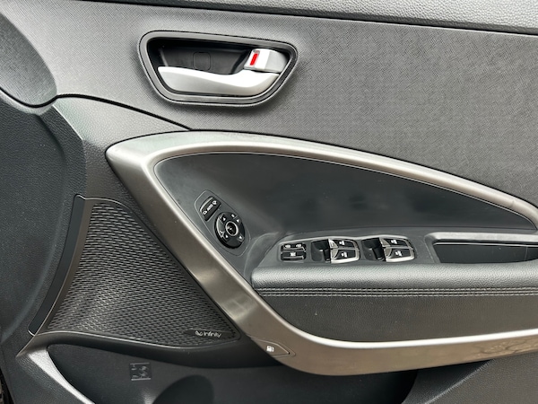Used Hyundai Santa Fe 2016 for sale - 76232008: Photo 43