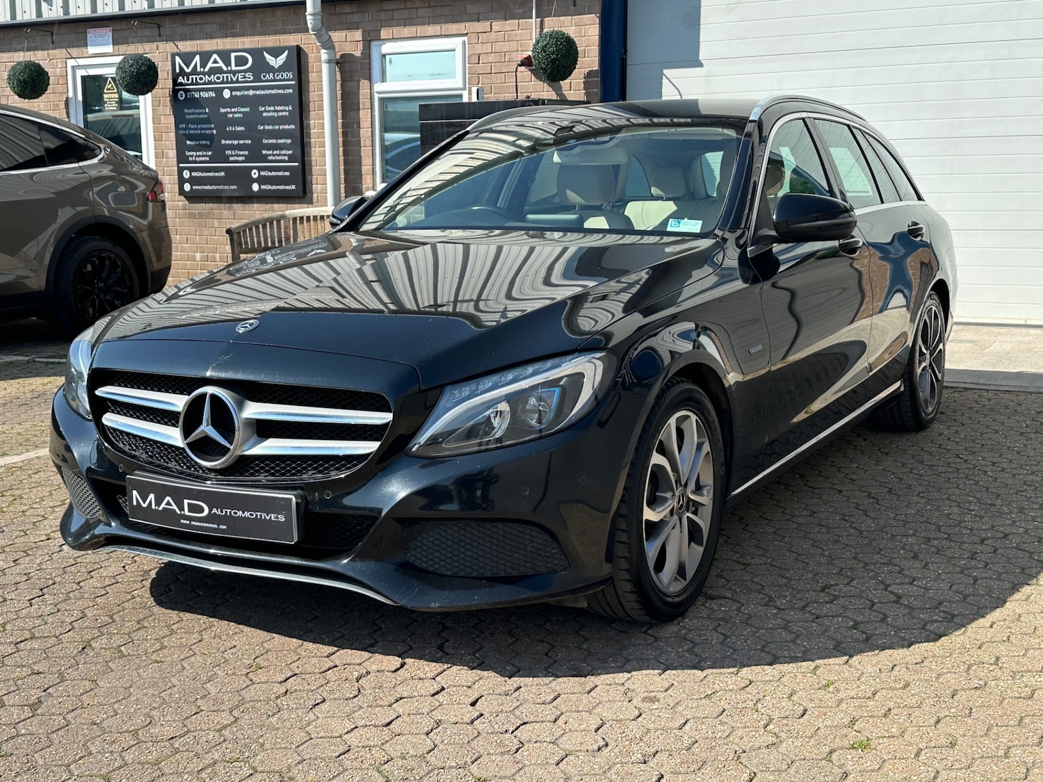 Used Mercedes-Benz C Class 2017 for sale - 77947397: Photo 3