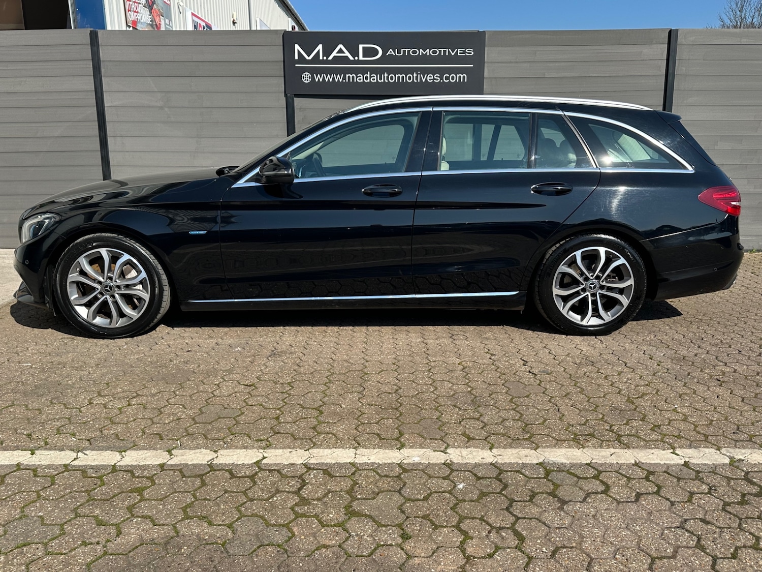 Used Mercedes-Benz C Class 2017 for sale - 77947397: Photo 5