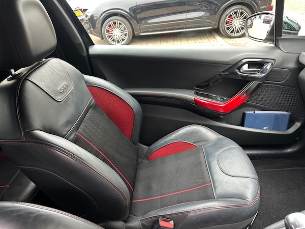 Used Peugeot 208 2013 for sale - 76263098: Photo 19
