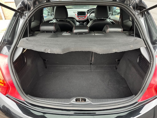Used Peugeot 208 2013 for sale - 76263098: Photo 27