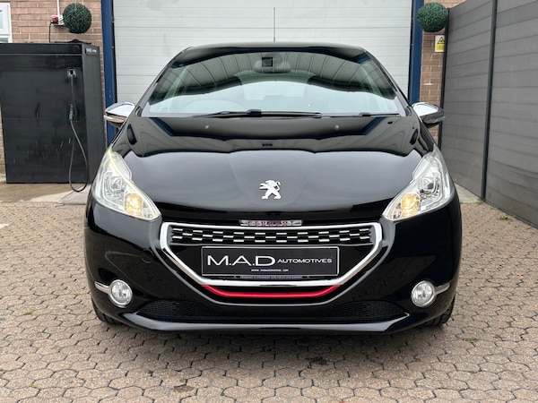 Used Peugeot 208 2013 for sale - 76263098: Photo 2