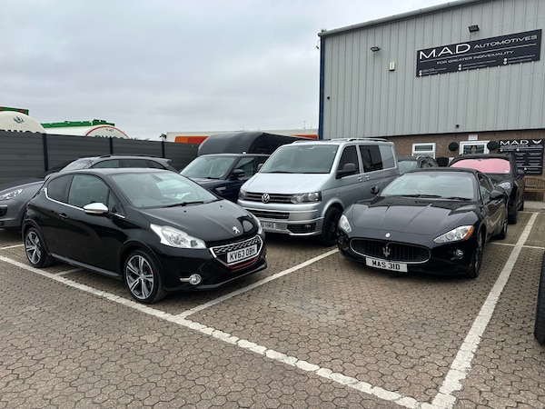 Used Peugeot 208 2013 for sale - 76263098: Photo 38