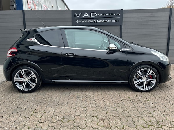 Used Peugeot 208 2013 for sale - 76263098: Photo 4