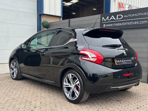 Used Peugeot 208 2013 for sale - 76263098: Photo 6