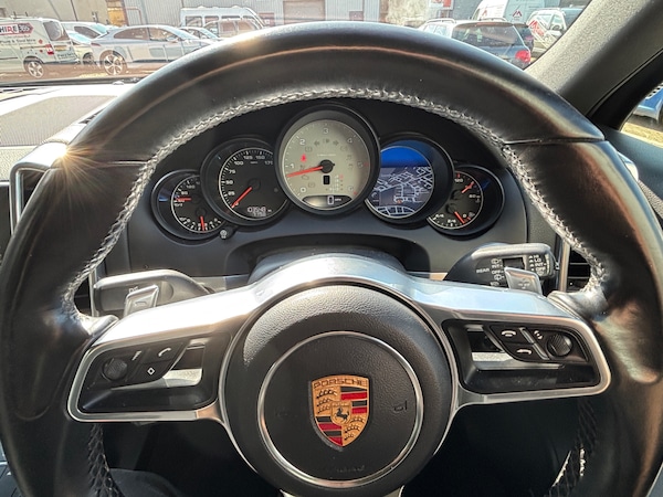 Used Porsche Cayenne 2015 for sale - 75438024: Photo 13