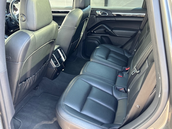 Used Porsche Cayenne 2015 for sale - 75438024: Photo 17