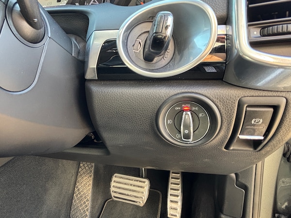 Used Porsche Cayenne 2015 for sale - 75438024: Photo 22