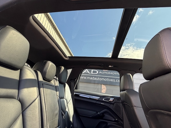 Used Porsche Cayenne 2015 for sale - 75438024: Photo 27