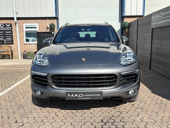 Used Porsche Cayenne 2015 for sale - 75438024: Photo