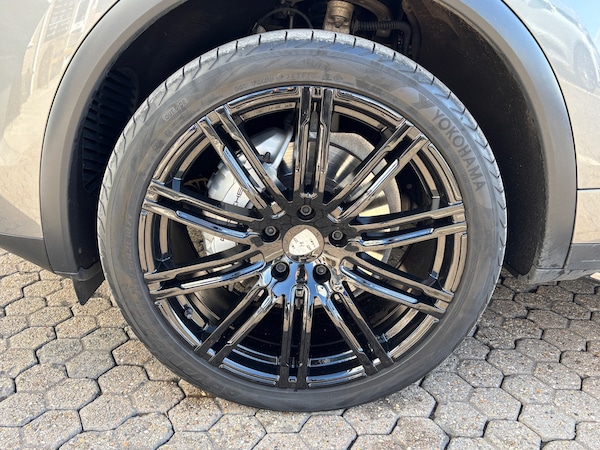 Used Porsche Cayenne 2015 for sale - 75438024: Photo 30