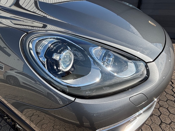 Used Porsche Cayenne 2015 for sale - 75438024: Photo 32