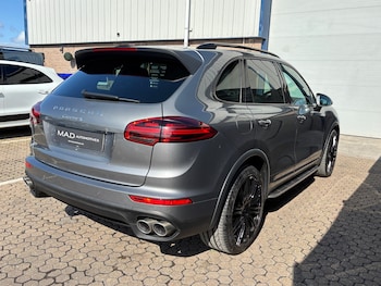 Used Porsche Cayenne 2015 for sale - 75438024: Photo