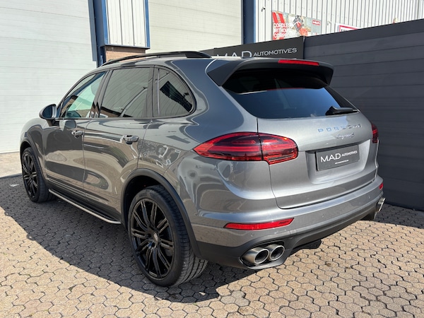 Used Porsche Cayenne 2015 for sale - 75438024: Photo 6