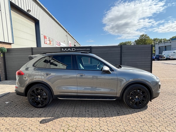 Used Porsche Cayenne 2015 for sale - 75438024: Photo 7
