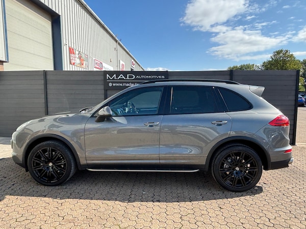 Used Porsche Cayenne 2015 for sale - 75438024: Photo 8