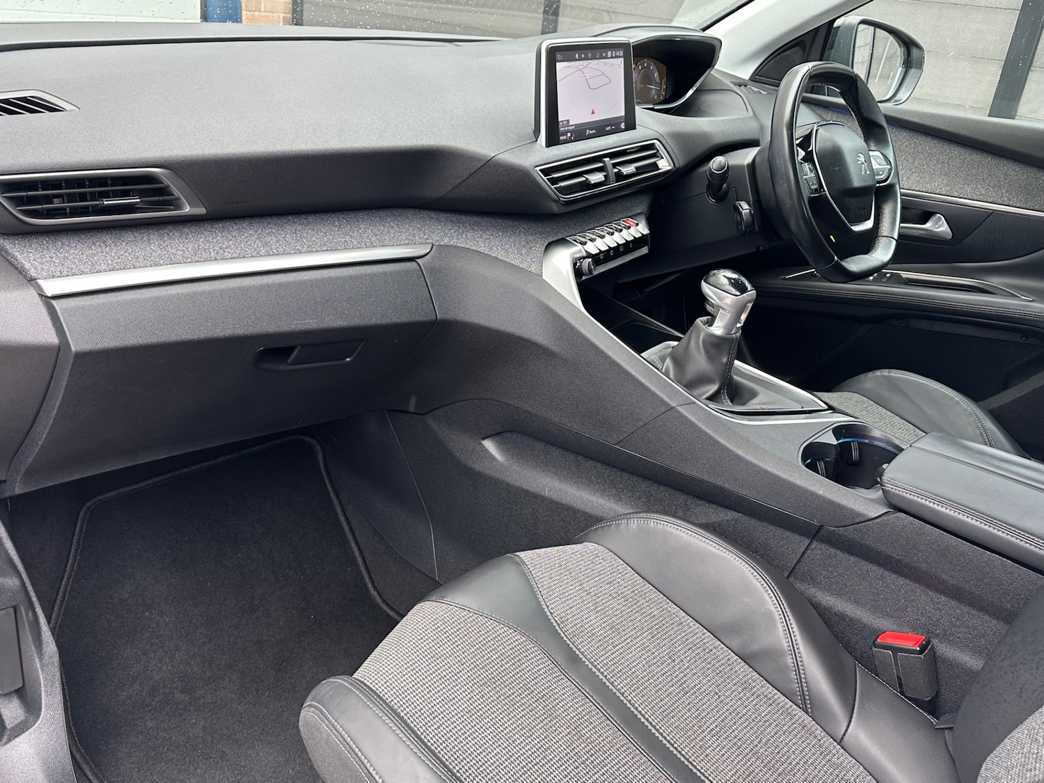 Used Peugeot 3008 2018 for sale - 76602720: Photo 11