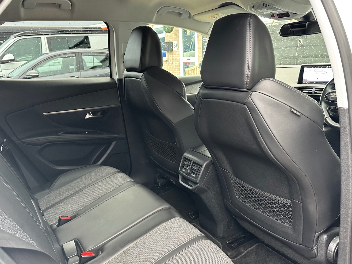 Used Peugeot 3008 2018 for sale - 76602720: Photo 14