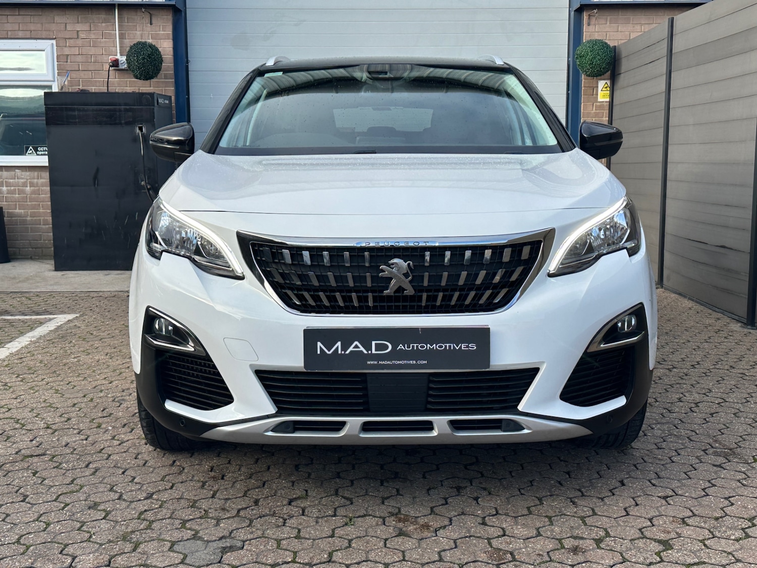 Used Peugeot 3008 2018 for sale - 76602720: Photo 2