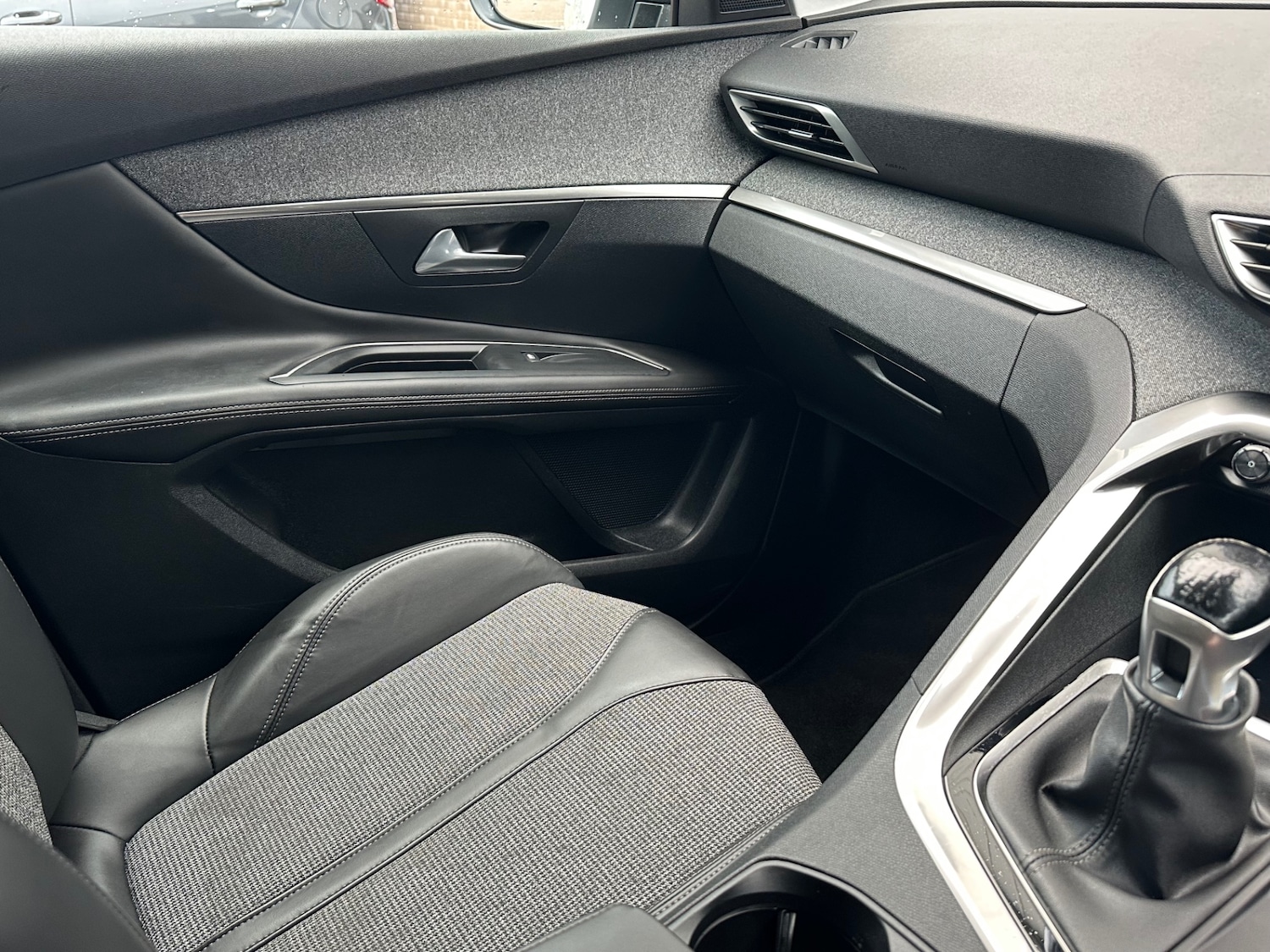 Used Peugeot 3008 2018 for sale - 76602720: Photo 26