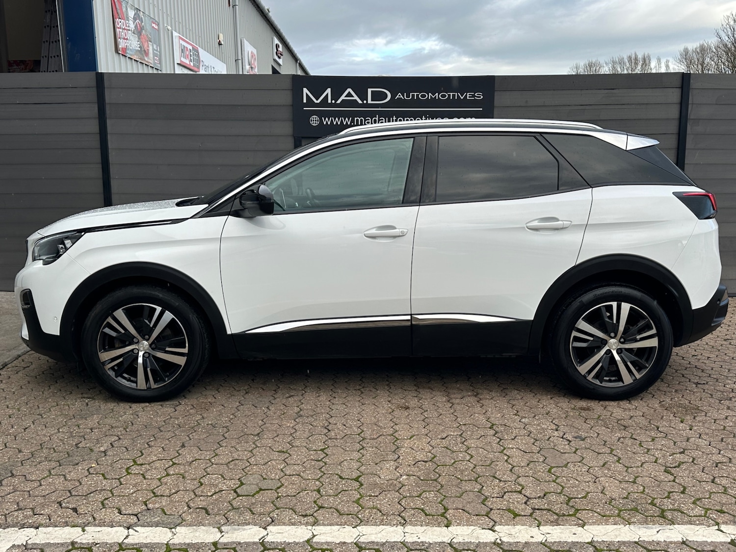 Used Peugeot 3008 2018 for sale - 76602720: Photo 5