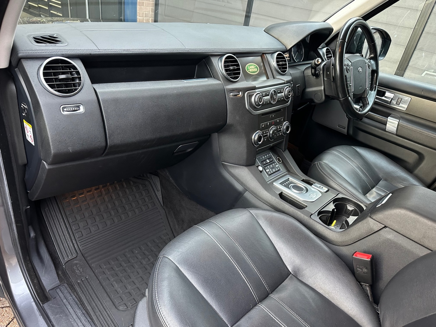 Used Land Rover Discovery 2014 for sale - 76808788: Photo 11