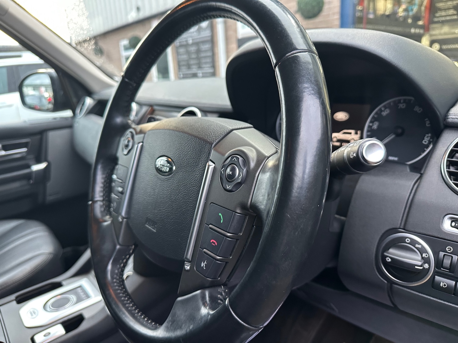 Used Land Rover Discovery 2014 for sale - 76808788: Photo 16