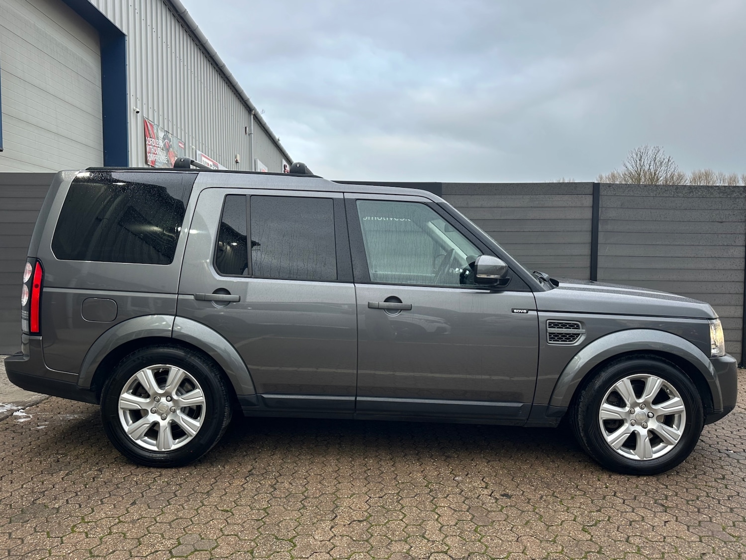 Used Land Rover Discovery 2014 for sale - 76808788: Photo 4