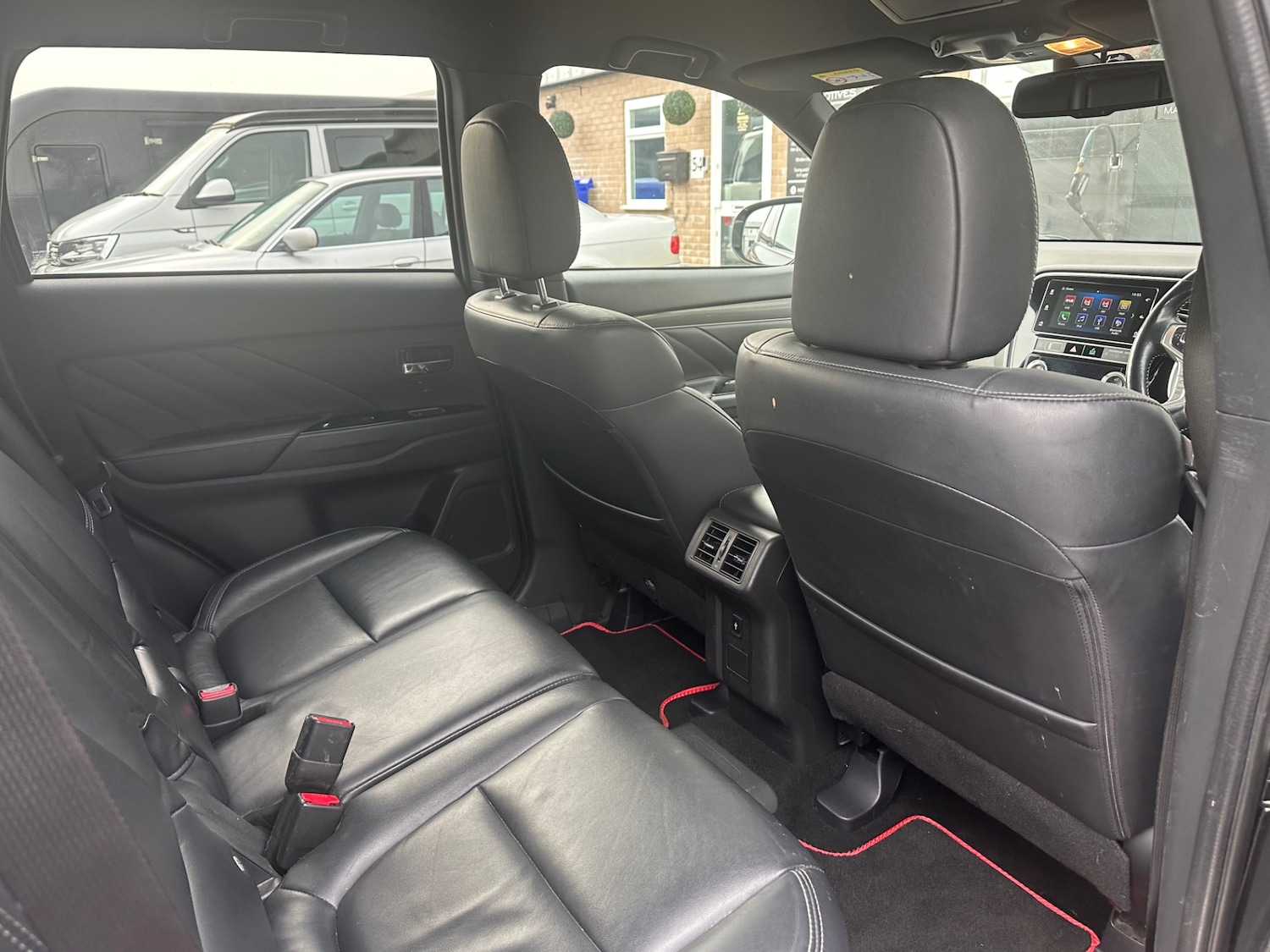 Used Mitsubishi Outlander 2018 for sale - 77617778: Photo 14