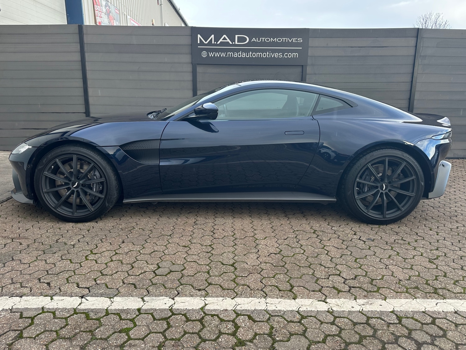 Used Aston Martin Vantage 2021 for sale - 76796654: Photo 5