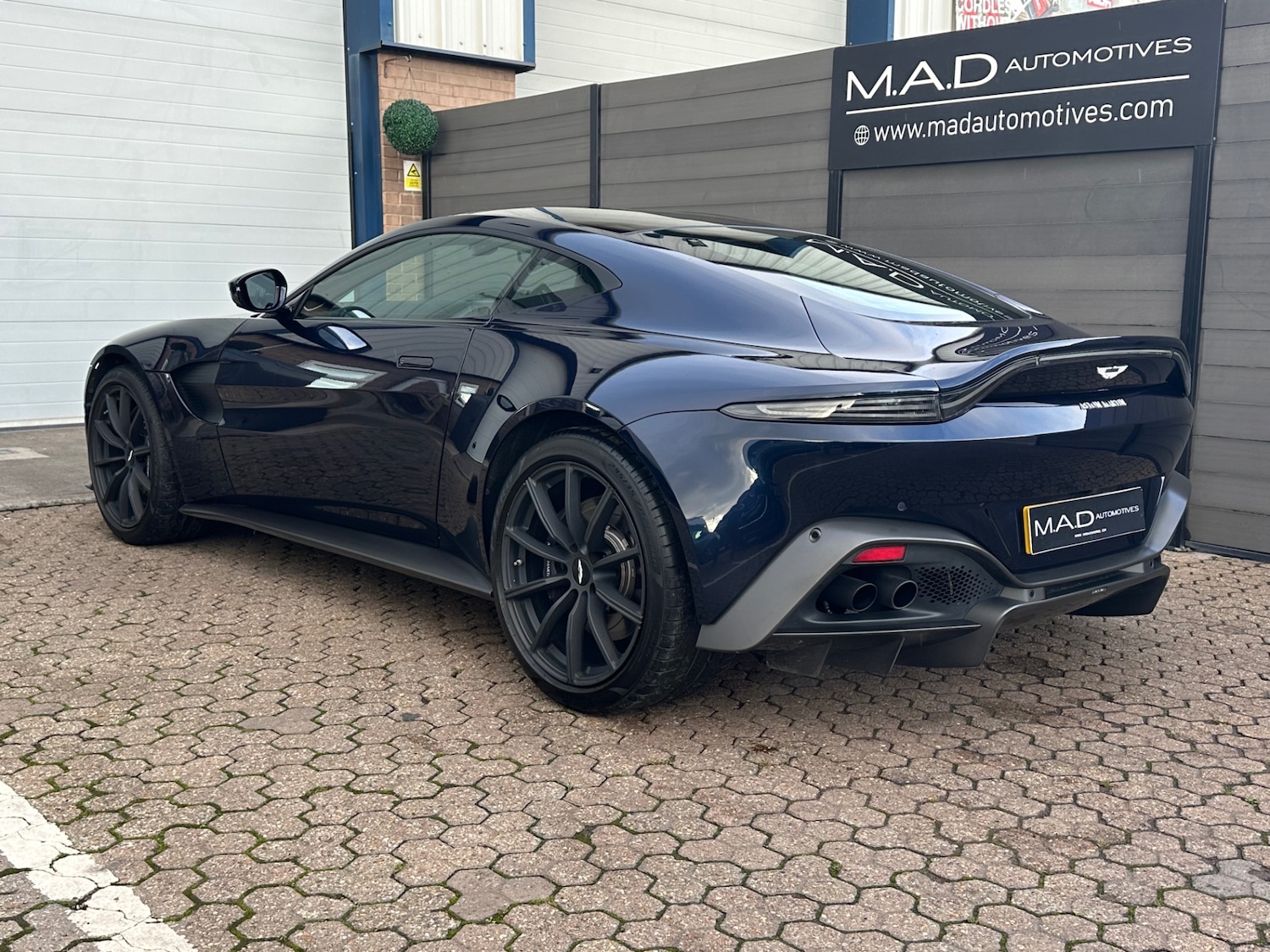 Used Aston Martin Vantage 2021 for sale - 76796654: Photo 6