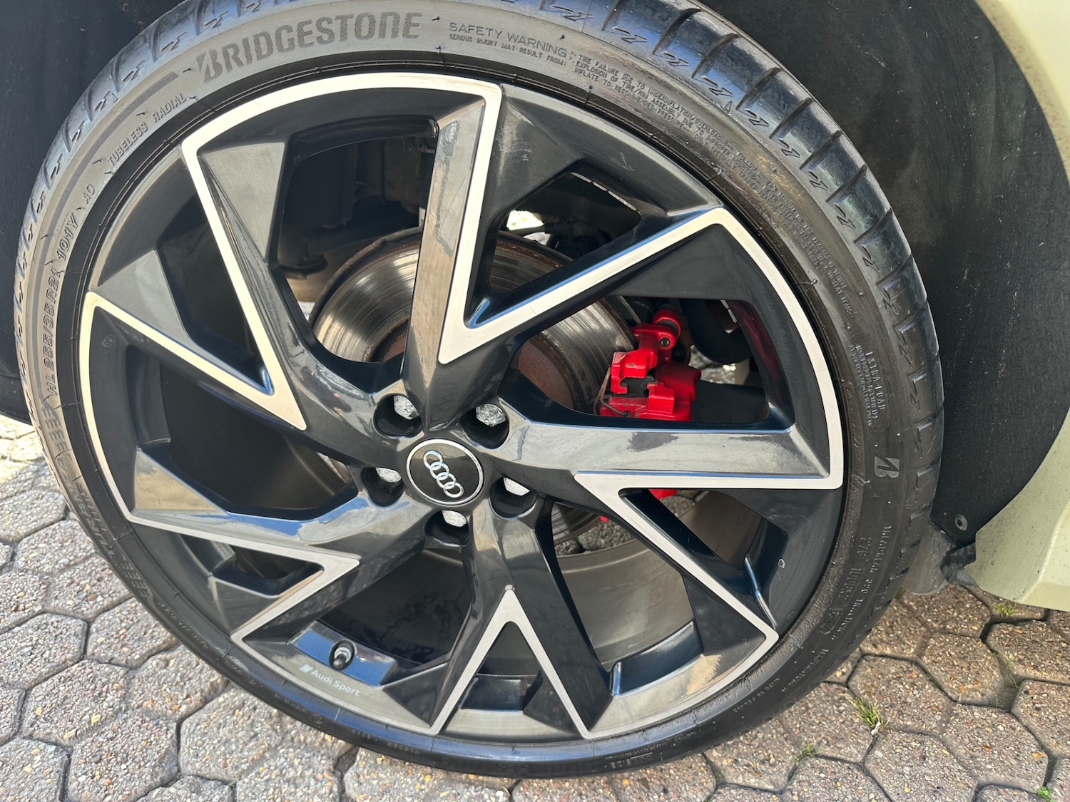 Used Audi RS Q3 2020 for sale - 76146349: Photo 32